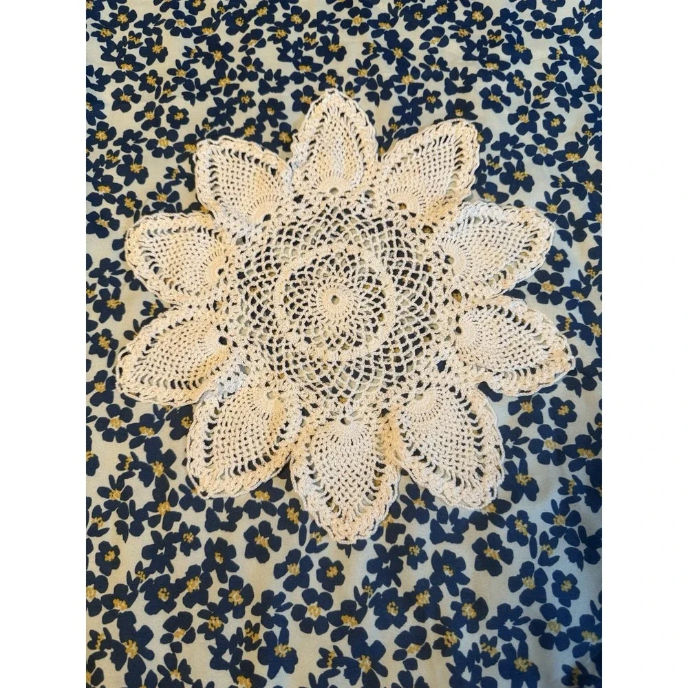 Vintage Hand Crocheted Doily Lot of 7 White & Purple‎ Lace Table Runners Mats